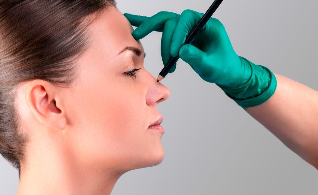 No momento, você está visualizando Mitos e verdades sobre Rinoplastia